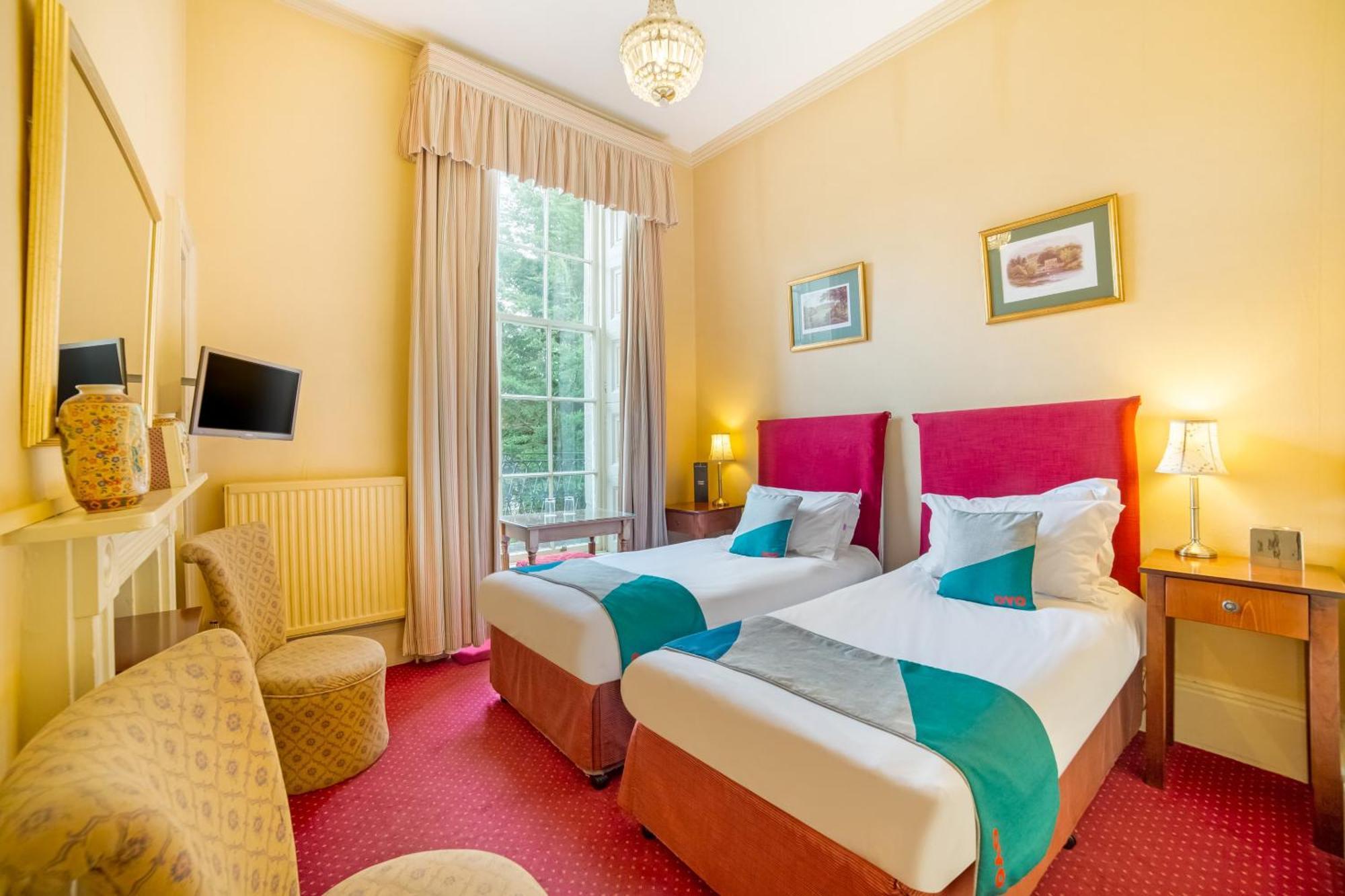 Oyo Bailbrook Lodge, Bath Extérieur photo